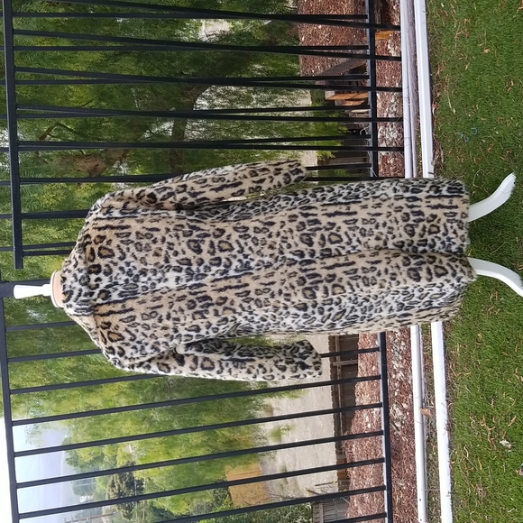 MAJORELLE Coat - Picture 5 of 9